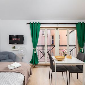 Private Retreat Close To Stations In Praha 3